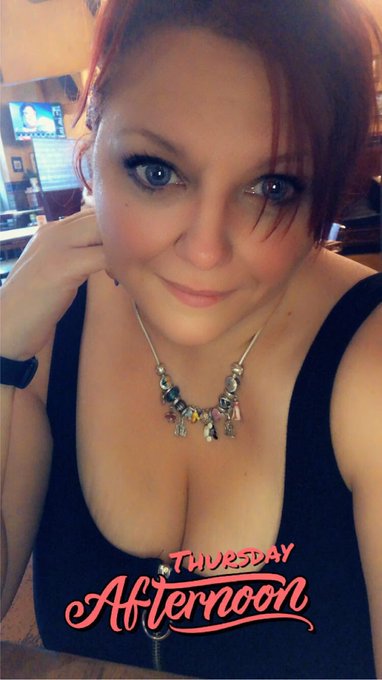 Having pizza downtown, living my best life! https://t.co/sYPRQSOLge
