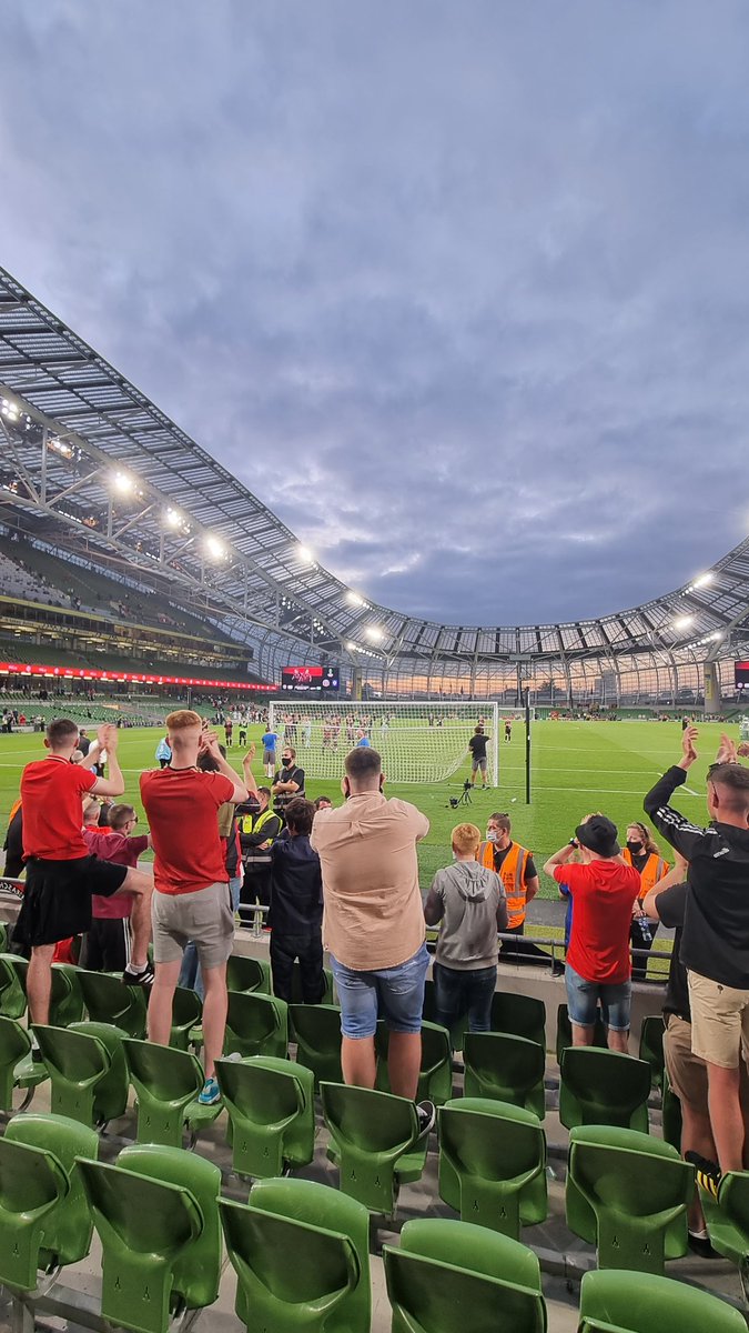 seankeller94's tweet image. Would bring a tear to a glass eye being back after 17 months ❤🖤#Bohs