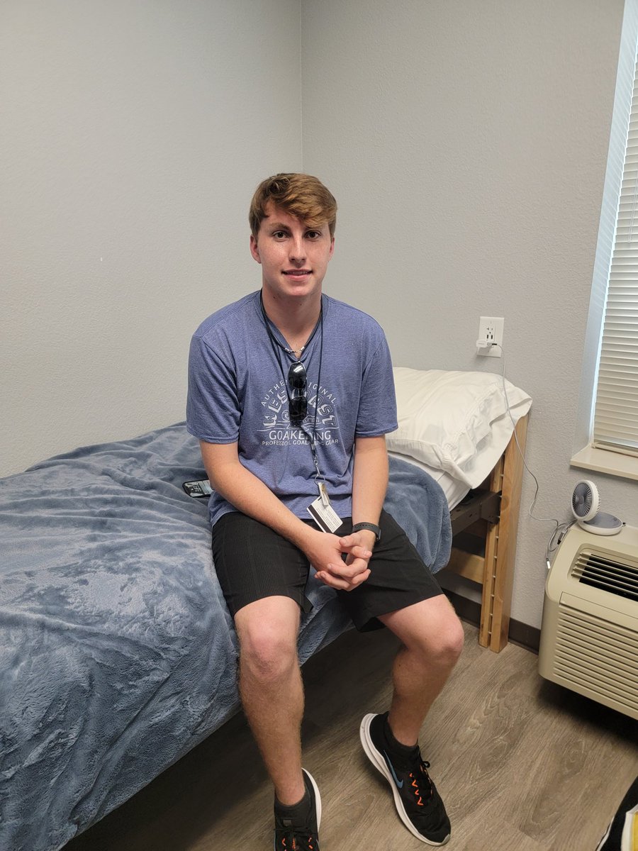 cdavidson100274's tweet photo. Dropped the big boy off at Wingate for the next week...have fun kid! 💙⚽️💙 #wisakeepershowcase https://t.co/MY6qE46GCM