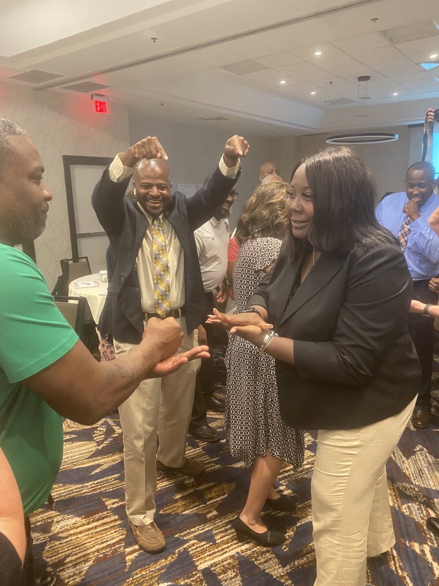 Who ever thought a game of Rock, Paper, Scissors would be so competitive?? #RichInStudentSuccess <a href="/RichTownshipHS/">Rich Township HSD 227</a>