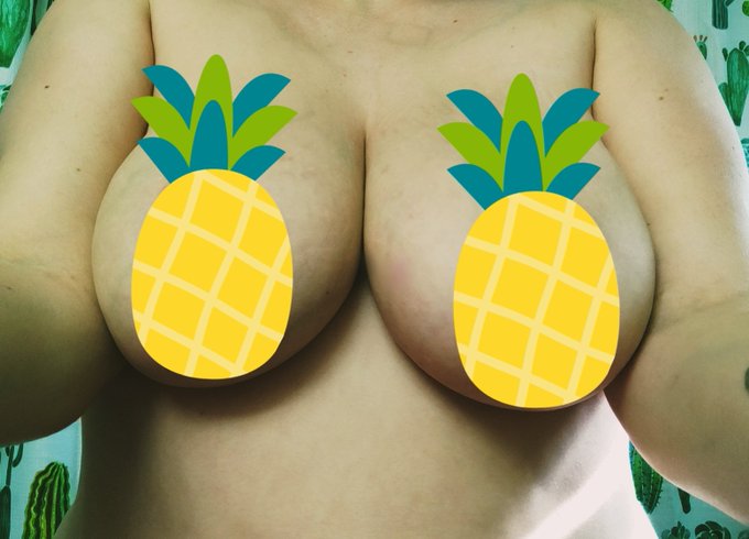 10% off and 3 free photos for the first 10 subscriber!! Hurry and get your spot 💕💕 https://t.co/mAZP7EmO0n<a href="/tag/sugarbabies"class="tags"><span>#sugarbabies</span></a><a href="/tag/onlyfans"class="tags"><span>#onlyfans</span></a><a href="/tag/sellingcontent"class="tags"><span>#sellingcontent</span></a>