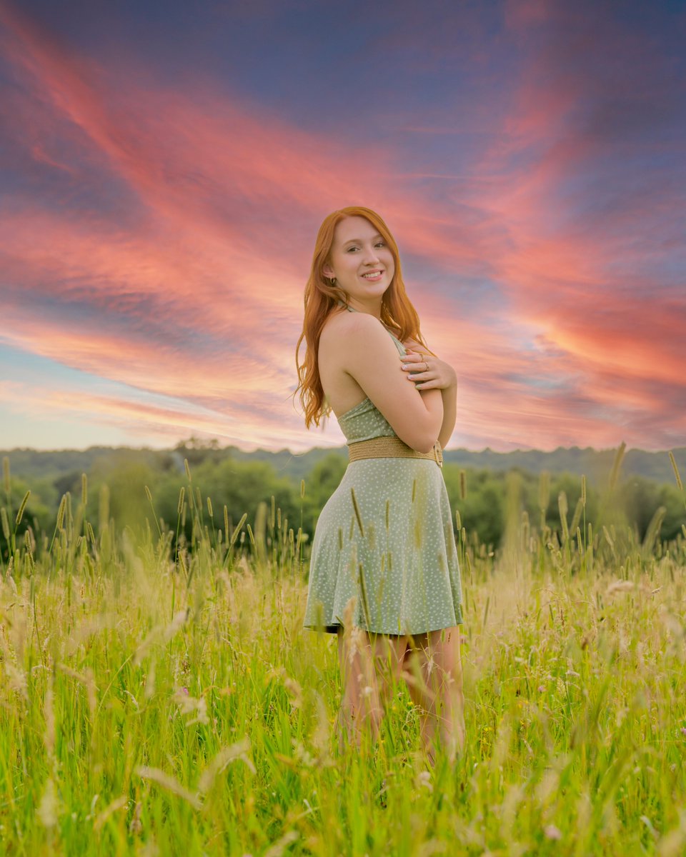 learystudio's tweet photo. Sneak Peek of Hickory High School Class of 2022 Senior Jaelyn Applegarth. https://t.co/A4Du1UZdr3