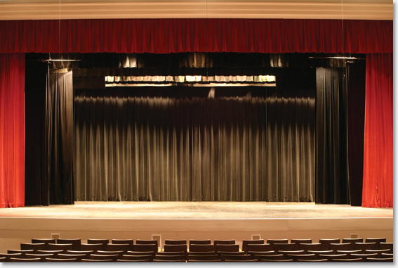 RaspberryFest's tweet image. There's still time! Head over to the Hopkins Center for the Arts to join in the fun. 

Curtain goes up at 7 p.m. Get seated beforehand and enjoy the show! 

Visit our website: bit.ly/3xT4EEj for details.

#Hopkins #RaspberryFestival #DayTwo #RoyaltyDay #ItsCoronationDay