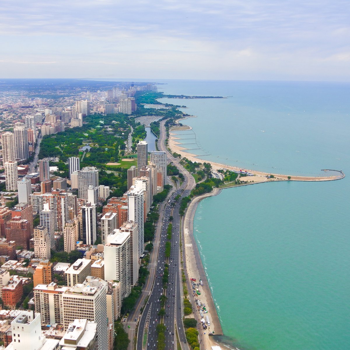 CityExperiences's tweet photo. A breathtaking view from the 94th floor. Who knows what city this is? #BucketlistViews https://t.co/atemFMoLEs