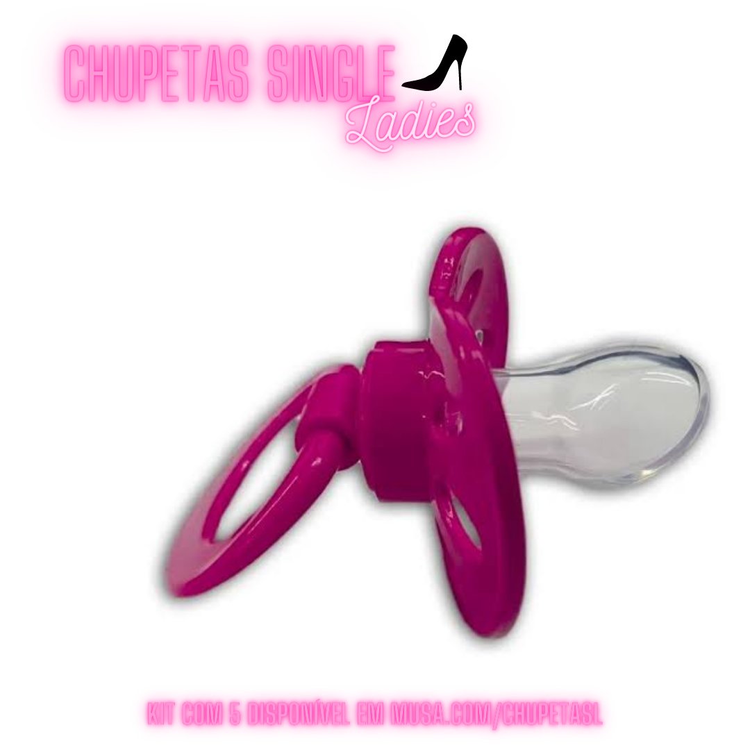 gabipriston's tweet photo. meu presente pra filhinha da minha amiga @blackoutlolaa é um kit de chupetas #SingleLadies👠, mas somente se for menina, se for menino n ganha presente!! #lolababy https://t.co/xSDj0g03LA