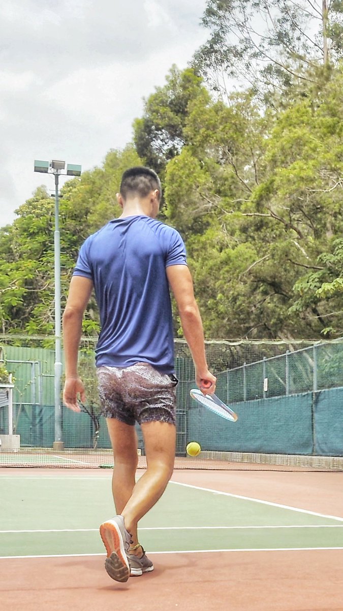 BenniPosenov's tweet photo. 忽然發現,原來自己個背脊都算幾好J喔!
#selfieexpert
#narcissist
#tennisaddict
#gamesetmatch https://t.co/EtXhxO5K22