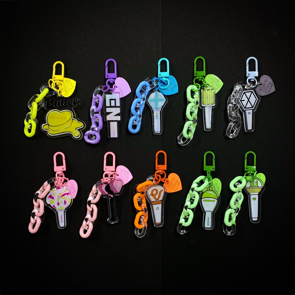 💁🏻‍♀️新商品情報🌺 グループアクリルキーホルダーが入荷しました