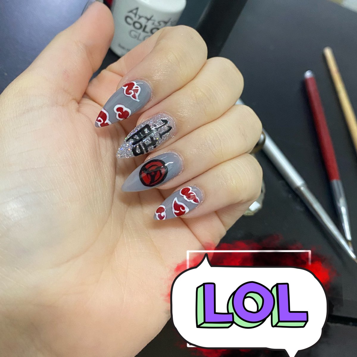 @XAssassinA1 Obvi que yo tengo las mejores uñas 💅🏻