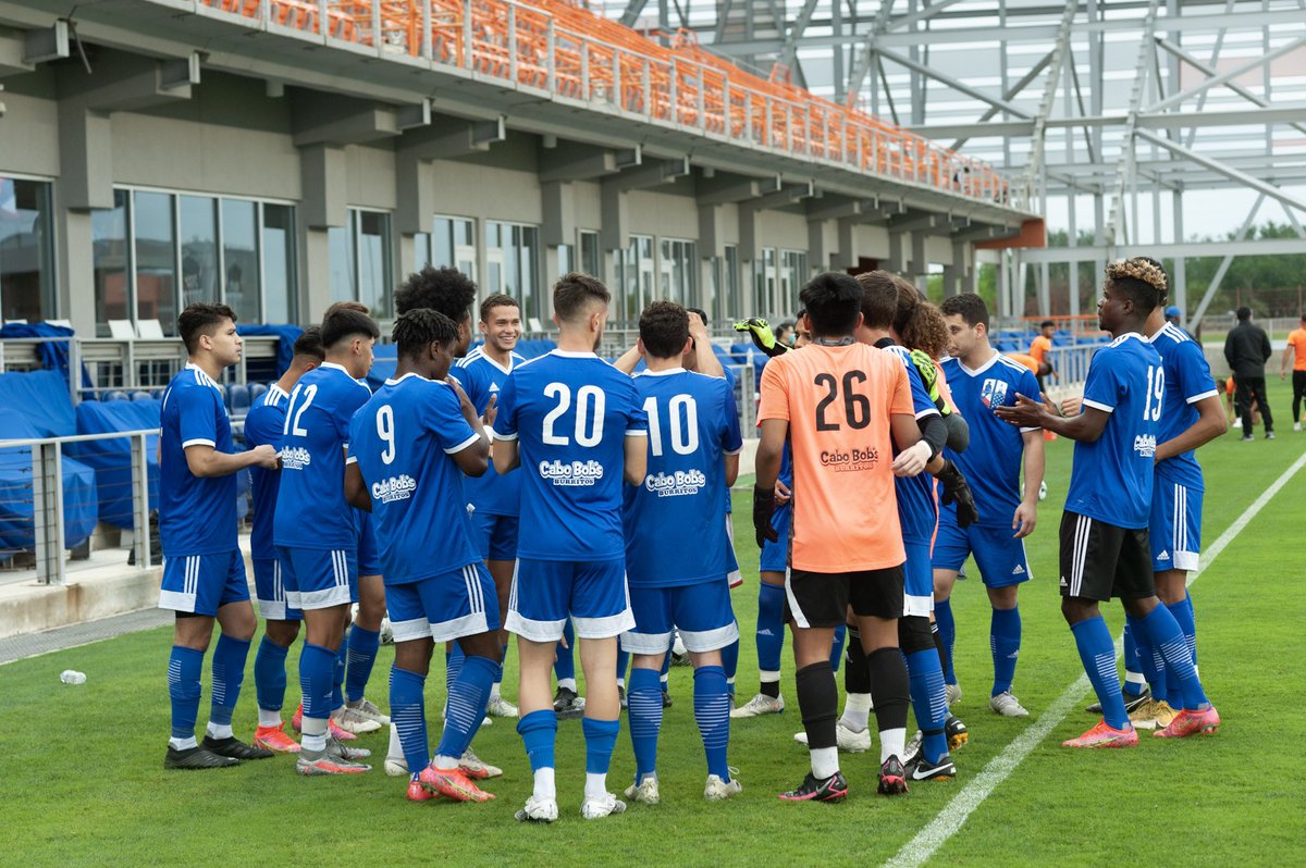 Missed us? ⚪ 🔵 Athletic Houston is back this fall! Stay tuned for updates and our new website. ⚽ 

📸 <a href="/2frAAmes_MMedia/">twwo_fraames</a>