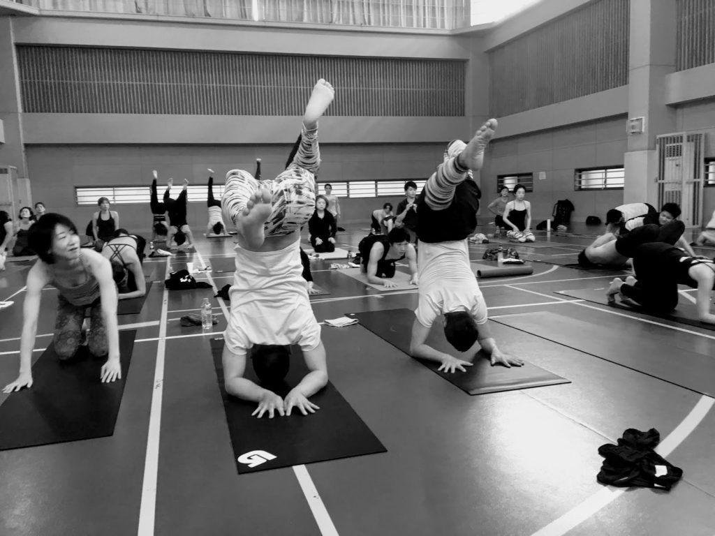 kiyo358's tweet photo. 【東京EngawaYoga】 BORN TO YOGや瞑想会の体験クラスはありますか？  https://t.co/CoFwcGdPTM #BORNTOYOG #ヨガ #体験 https://t.co/BUUvdPbIQW