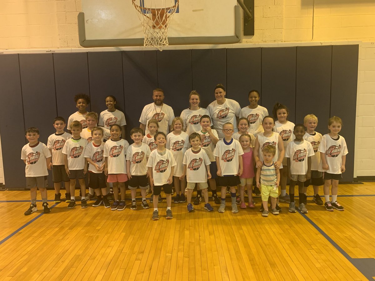 LadyRidersHoops's tweet photo. Great week of Lil Ruff Rider Camp!!! So thankful to be able to see all these little hoopers grow up! RIDER PRIDE! https://t.co/vNUUecl5vu