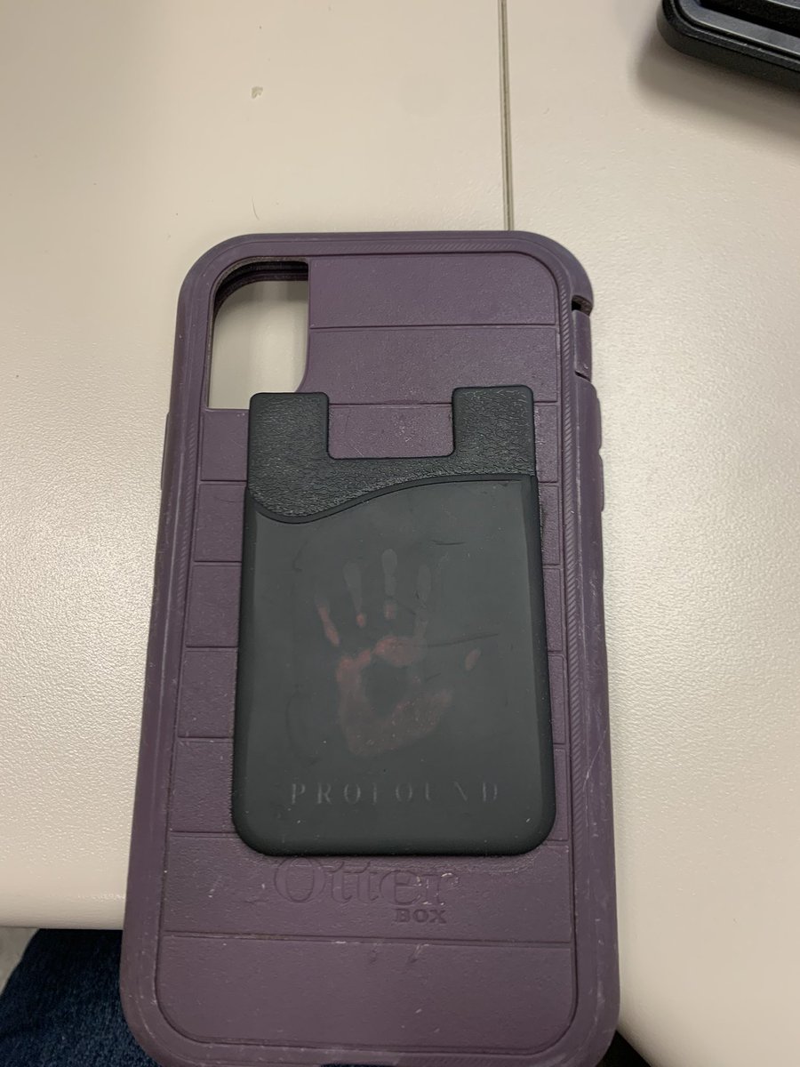 MionaShulesLove's tweet photo. RIP #profoundBond phone wallet. I’ll miss you 😭😭
@Stands https://t.co/mG2MOjIW3E