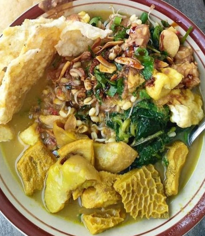 ~ RUJAK SOTO

2019. Banyuwangi ada cerita..

Sempat bingung berimajinasi dgn mangkok berisi, kangkung, tauge, kacang pendek, tempe, tahu, campur bumbu petis, diguyur kuah soto + daging &amp; jeroan.
Sedap...lezat...wareg...👍

Kuliner Nusantara yg bikin bangga..💙🇮🇩