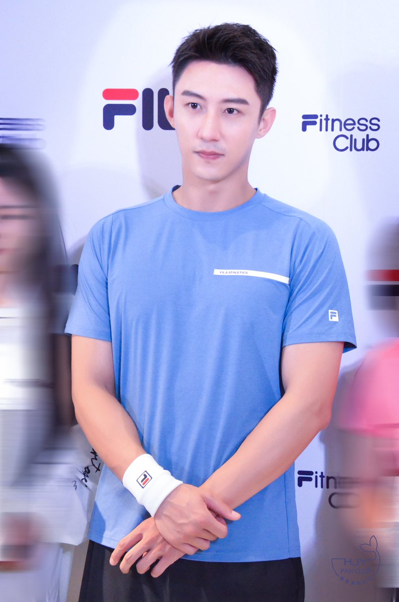 forjohnnyhuang's tweet photo. 210715 Fila Event 
Cr.黄景瑜粉丝会官博
#jingyu 
#Huangjingyu 
#黄景瑜 https://t.co/7lyn5RrSNS