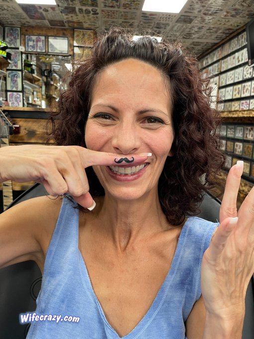 Getting a few much needed tattoos 🤘🏻  #Tattoowife #arizonawife #wifecrazy https://t.co/4wTss4oV5q<a href="/tag/tattoowife"class="tags">#Tattoowife</a><a href="/tag/arizonawife"class="tags">#arizonawife</a><a href="/tag/wifecrazy"class="tags">#wifecrazy</a>