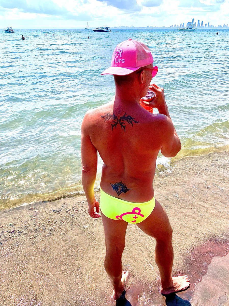 CAMADATO's tweet photo. Loving my new hat and swimsuit from Urs WearBear. Love me some pink and neon. And the fit is amazing. #bear #beach #swimming #neon #pink #gay #summer #urswearbear @URSWEARBEAR https://t.co/hORrhqnf88