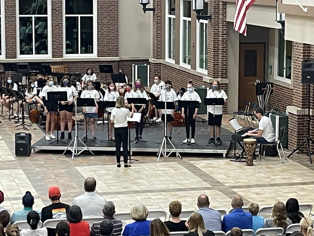 patrickbaker13's tweet image. @ElmhurstD205 Summer #FineArts Program final concert. Great job everyone!! #IgniteD205 #musiced