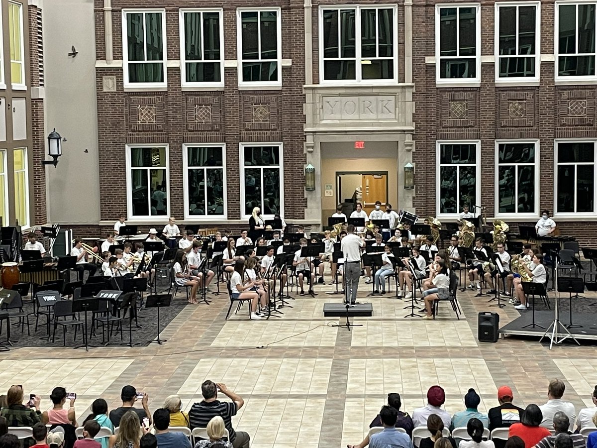 patrickbaker13's tweet image. @ElmhurstD205 Summer #FineArts Program final concert. Great job everyone!! #IgniteD205 #musiced