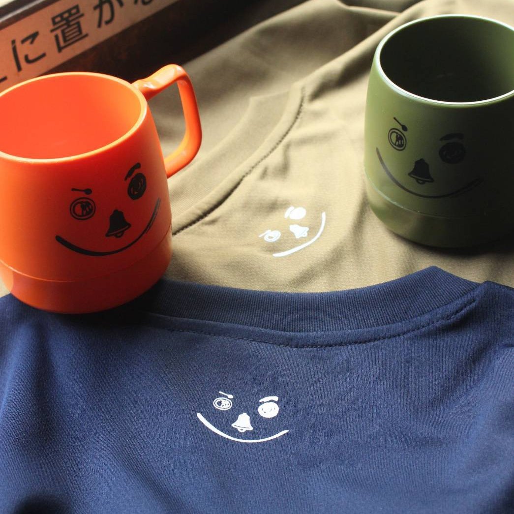 福島県観光物産交流協会 くろがね小屋通信 オリジナルtシャツ販売開始しました 背面には先日販売になったマグとおそろいのマークがあしらわれています くろがね小屋訪問記念にいかがでしょうか 色 ネイビー オリーブ サイズ ｓ ｍ ｌ 各2 000円