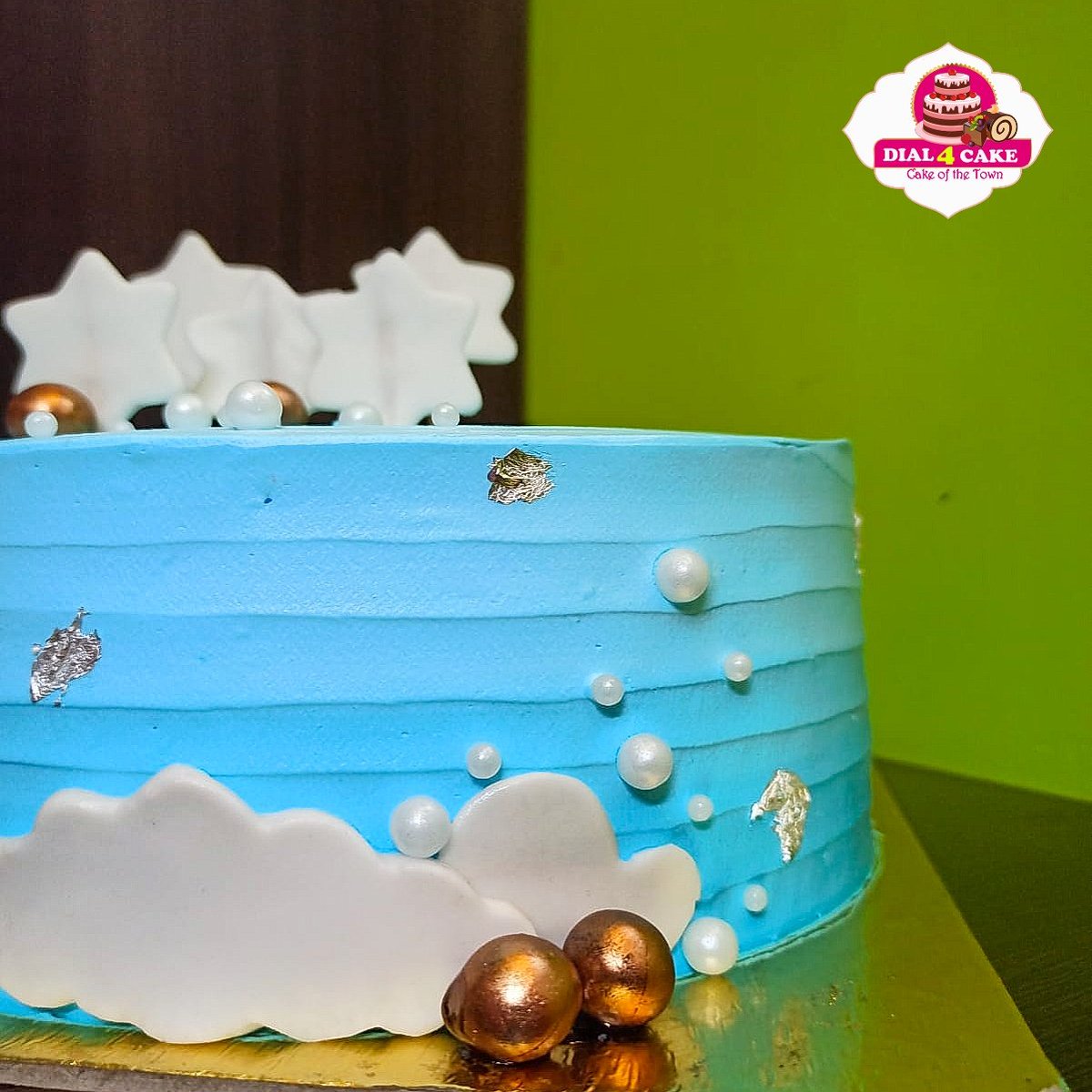 dial4cake's tweet photo. First Birthdays celebrations are extremely special and must be made more special with our Up up &amp; away. cake!
#firstbirthday #birthday #cakesmash #happybirthday #stbirthday #birthdaygirl #babygirl #cake #baby #babyshower #birthdaycake #birthdayboy #birthdayparty #love #babyboy https://t.co/yv0F5HYNnw