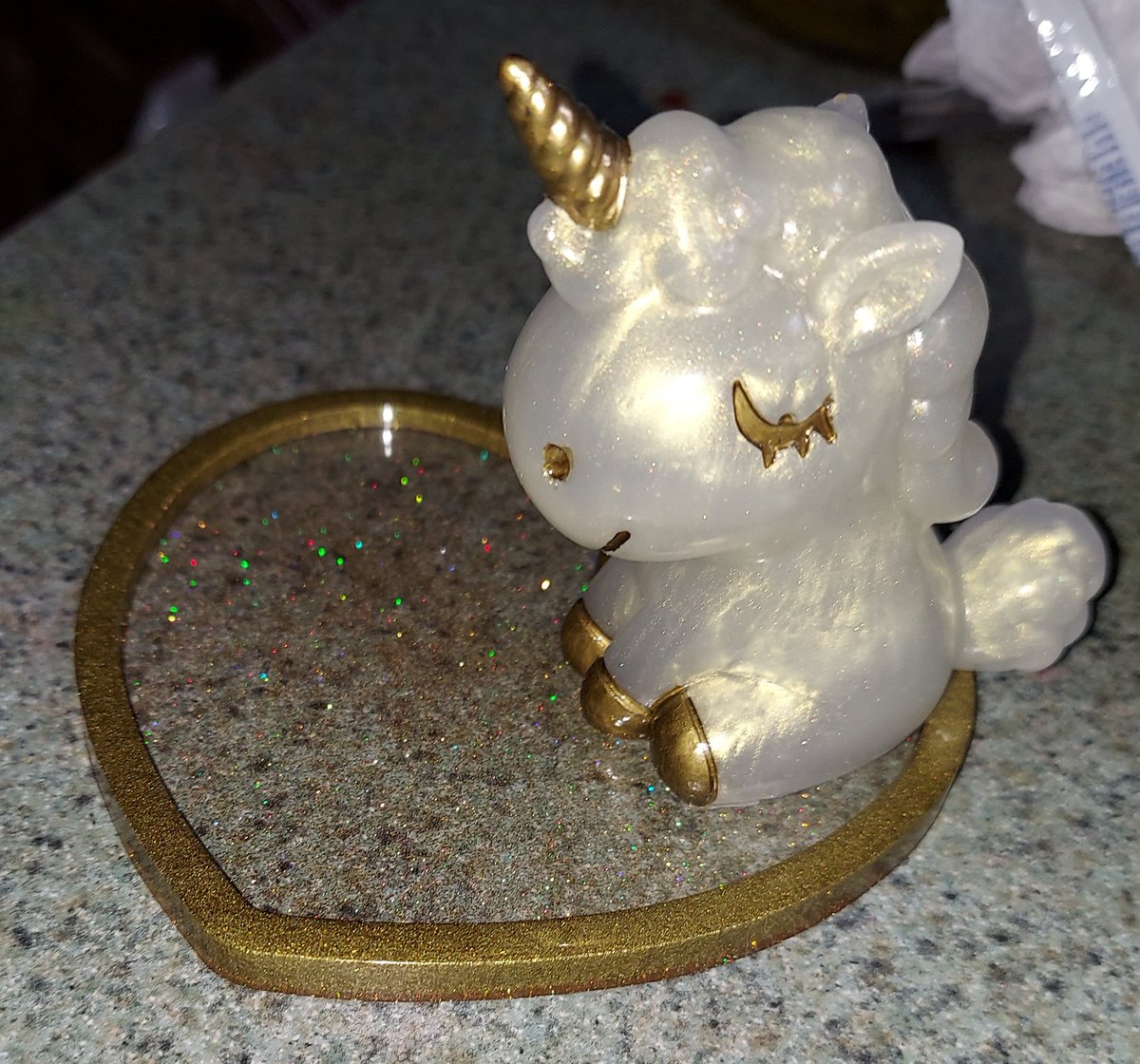 CMomma77's tweet photo. CUSTOM ORDER - Customer EXTREMELY Happy! #OrderToday #CustomResin #Customizeable #ChooseYourOwnColor #DoYouWantGlitterWithThat #GetYourCustomOrderToday #Unicorn #Heart #Gold #GoldenShimmer #Sparkley #PerfectGift #BirthdayGift #TrinketDish #TrinketBox #TrulyBeautiful #Homemade ❤ https://t.co/AObuPqFE1e