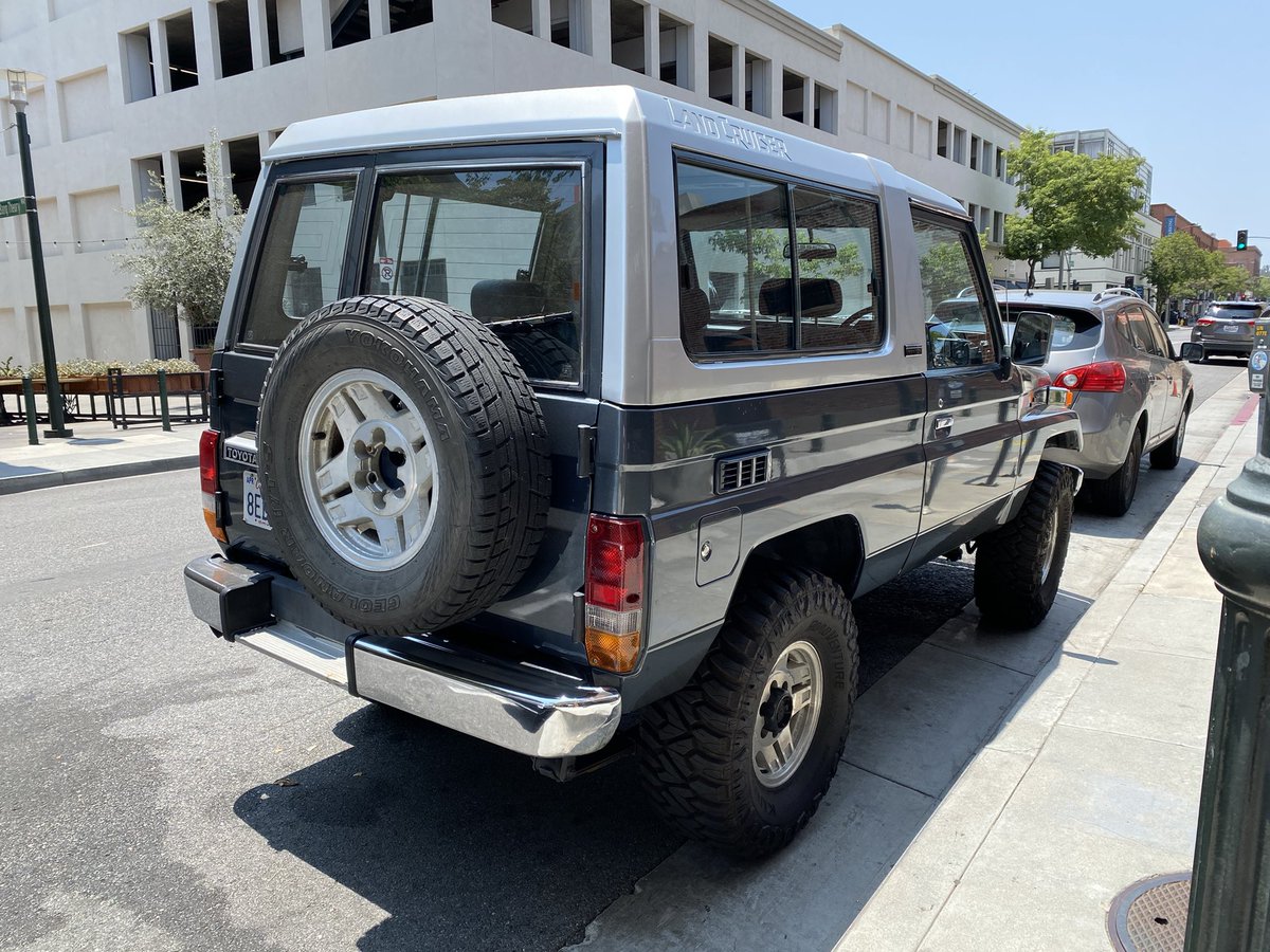 autolist_dave's tweet photo. Spotted this #landcruiser #fj73 today on the street that was so fresh, it’d talk back to its own mother. 🔥 https://t.co/1NCMzDwGbN