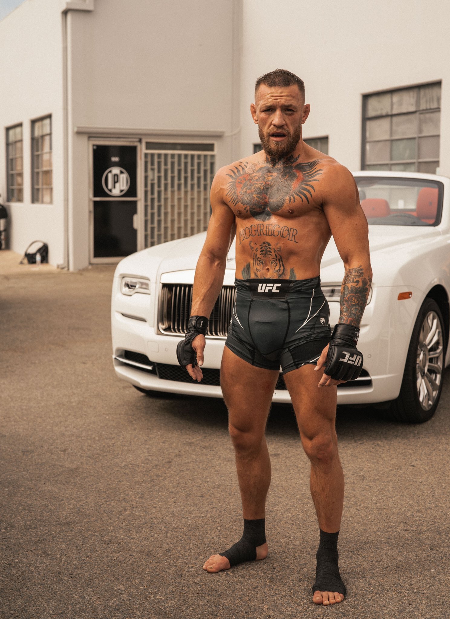 Conor McGregor on Twitter: &quot;All you pull out merchants wouldn&#39;t last 13  seconds in my world. My 4 part Netflix docuseries coming soon has the  entire bts. I&#39;m gonna title it “Mad