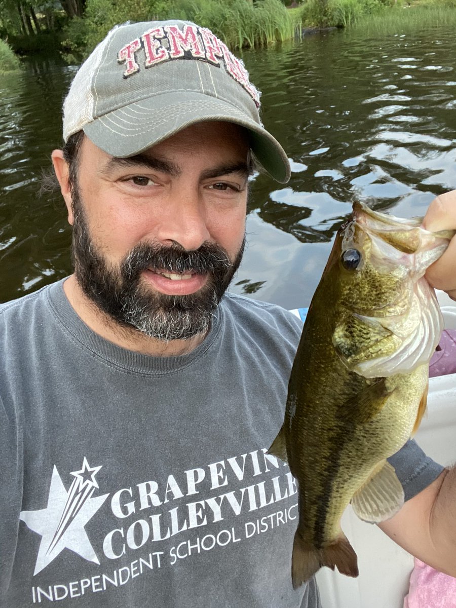 StrangKevin's tweet photo. #GCISDOnTheMap Big mouth bass at Lake Arrowhead!  Representing GCISD in the Pocono mountains here in Pennsylvania! https://t.co/qLQpWKHl4K