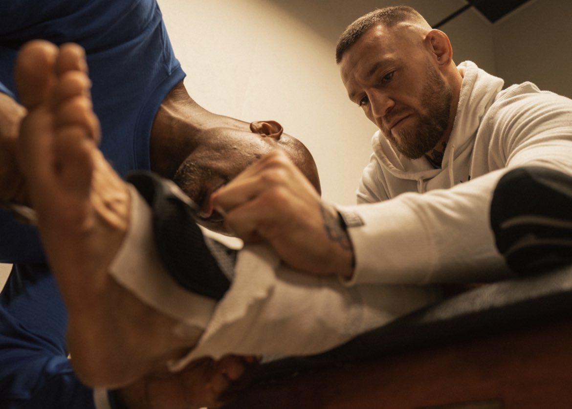 TheNotoriousMMA tweet picture