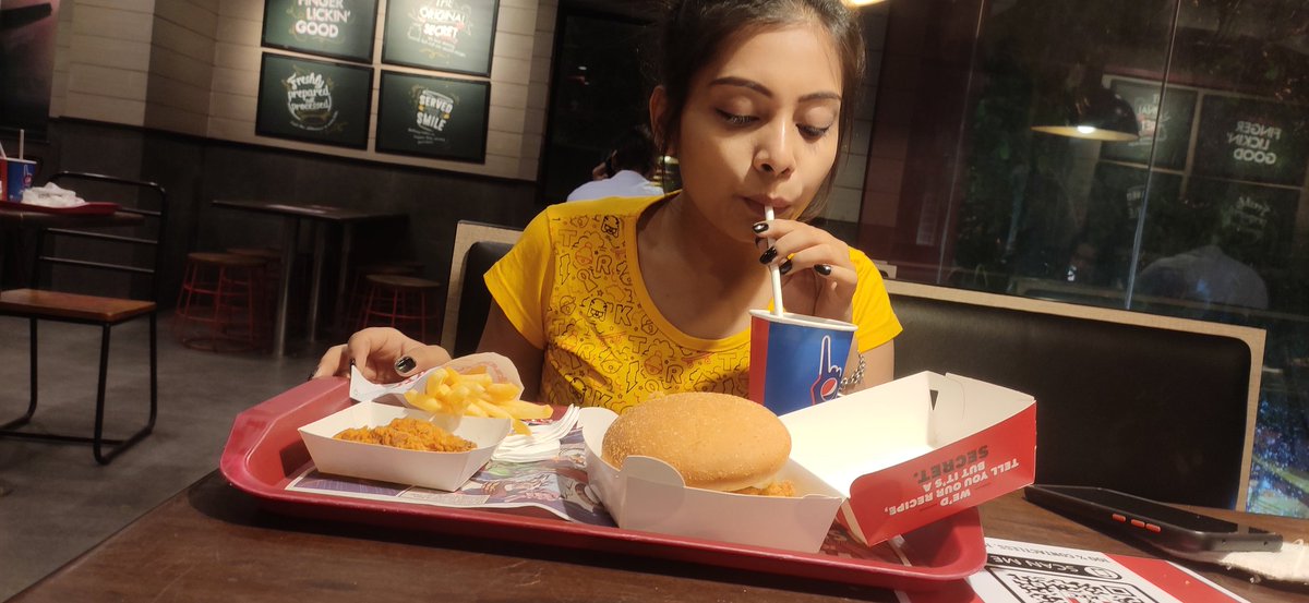 kuppilitarun's tweet photo. MERE GF THI BOHOT, YE SAB ENTERTAINMENT
HAZARO KE BEECH MEIN CHALA TERE AUR โค๏ธ๐
.
.
.
.
#crushes #crush #love #crushquotes #crushing #crushmemes #crusher #crusheverything #relationships #openrelationship #nonmonogamy #openrelationships #nonmonogamous #openrelationshipgoals https://t.co/opwxnRDEtA
