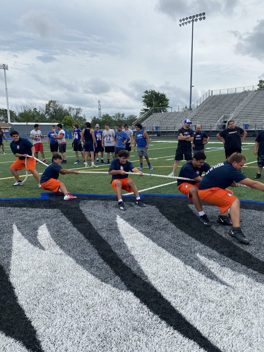 Stagg football putting in work at the Schofield Feeney Linemen’s Challenge. “Backs carry the ball, linemen carry the team”<a href="/feeney_dan67/">Dan Feeney</a> <a href="/SchoBlue75/">Michael Schofield III</a> <a href="/AAStaggFootball/">Charger Football</a>