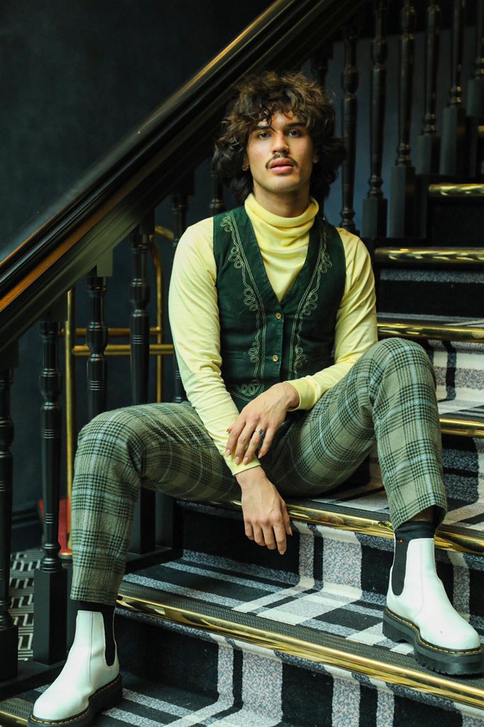 famousgayguy's tweet photo. the 70s called… https://t.co/WhvDj2v8gS
