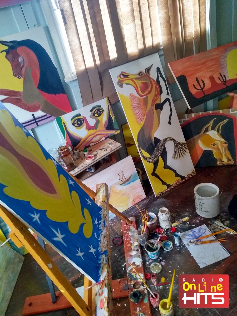 RadioOnLineHits's tweet photo. Senhor Pedro ele é artesão, Paulo é Escultor e Artista Plástico. Na manhã do dia 15 quinta feira passei por lá e registrei algumas fotos  – A Casa do Artesão está localizado na Rua Lech Kaut 161 em Pitanga 
#artesão #escultor #artistaplastico https://t.co/Id9lBpxP2l