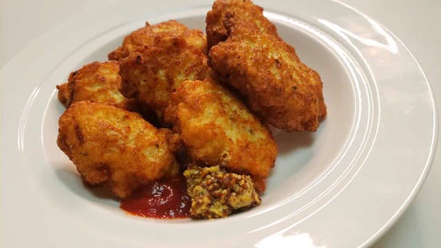 鶏むね肉が美味しいおつまみに？！鶏むね肉で作るナゲットのレシピ！