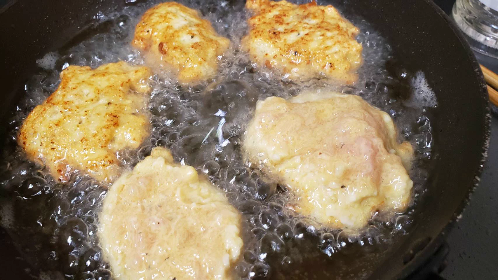 鶏むね肉が美味しいおつまみに？！鶏むね肉で作るナゲットのレシピ！