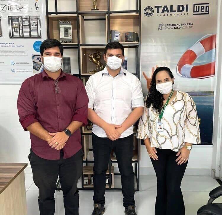 gilzaiale's tweet photo. 🏭 Em visita ao mercado, com @Cassio_o_Pinto firmando parcerias com a @taldiengenharia colaboradores inscritos no Programa Emprega Mais, curso de CLP - Controlador Lógico Programável do @SenaiRN
Agradecer a atenção de sempre de @tallessilvano #sousenai
#TBT #senaimossoro #FIERN https://t.co/qj8jZYWst0