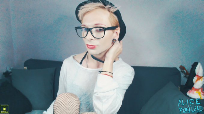 Im came back! Finnaly! Go to me for ur personal hug🥰 https://t.co/ix9NIiSJbo  #chaturbate #femboy  @CBwebcams @chaturbate @ChaturbateMode<a href="/tag/chaturbate"class="tags"><span>&#35;chaturbate</span></a><a href="/tag/femboy"class="tags"><span>&#35;femboy</span></a>