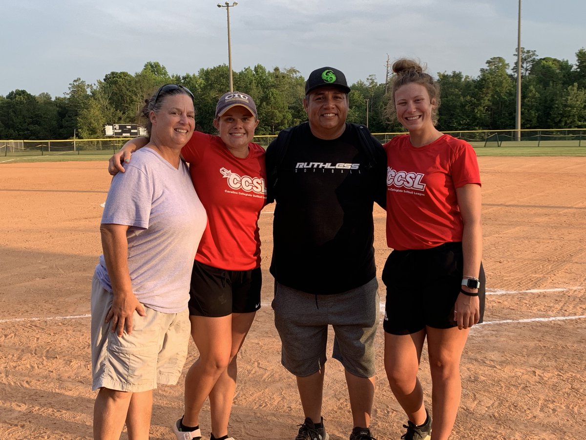 Having some fun and working hard at the CCSL.  Thank you, Coach Bustos, for sharing your knowledge.  #growingthegame <a href="/kellyahrens5/">Kelly Ahrens</a> @StriveSoftball
