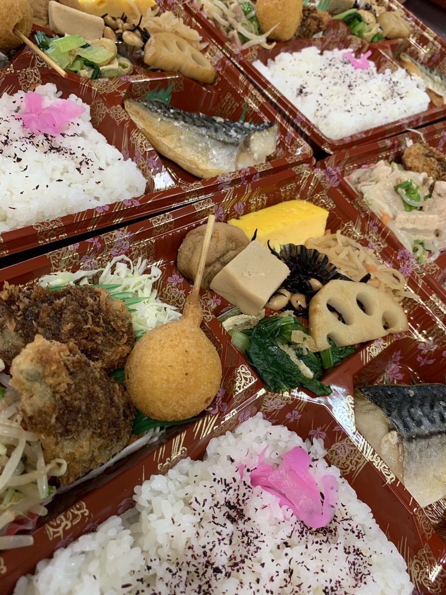 おはようございます🌱

いつもありがとうございます！
アンは
お客様のご予算に応じて
お弁当をお作りしてます🌱

ご予約お待ちしております！

ご予約は
1食から
数百食まで対応しております🌱😃

 #アンの台所
 #ご予約弁当
 #会議用弁当