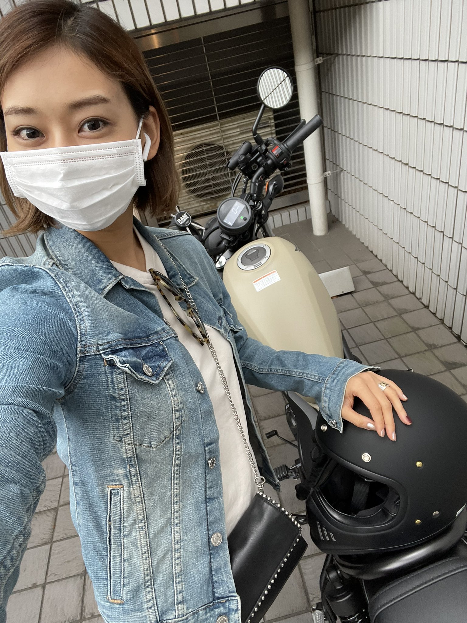 Twitter 上的 指出瑞貴 バイク女子さしちゃんねる 夏用のバイクの上着 どこのがおすすめとかありますか 何にも知らなくて そろそろ バイク用のゲットしたいなぁと 思いもう梅雨明けしている ハローsummer バイク女子 バイクのある生活 Honda