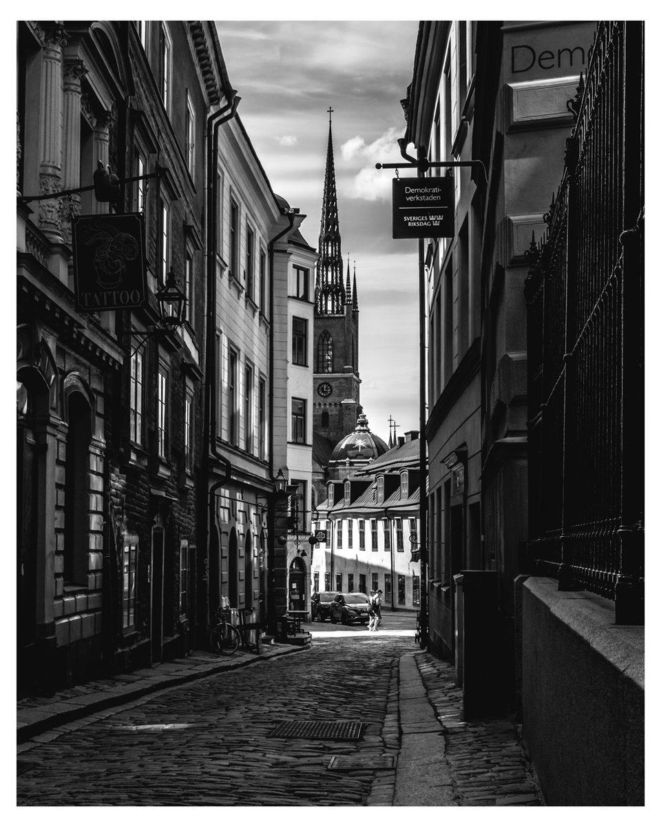 kebos81's tweet photo. Just another street photo hunting #photography #fotografia #BNW #fotografia #bnw_captures #bnwphotography #streetphoto #stockholm #Sweden https://t.co/yPHdcg1tiD