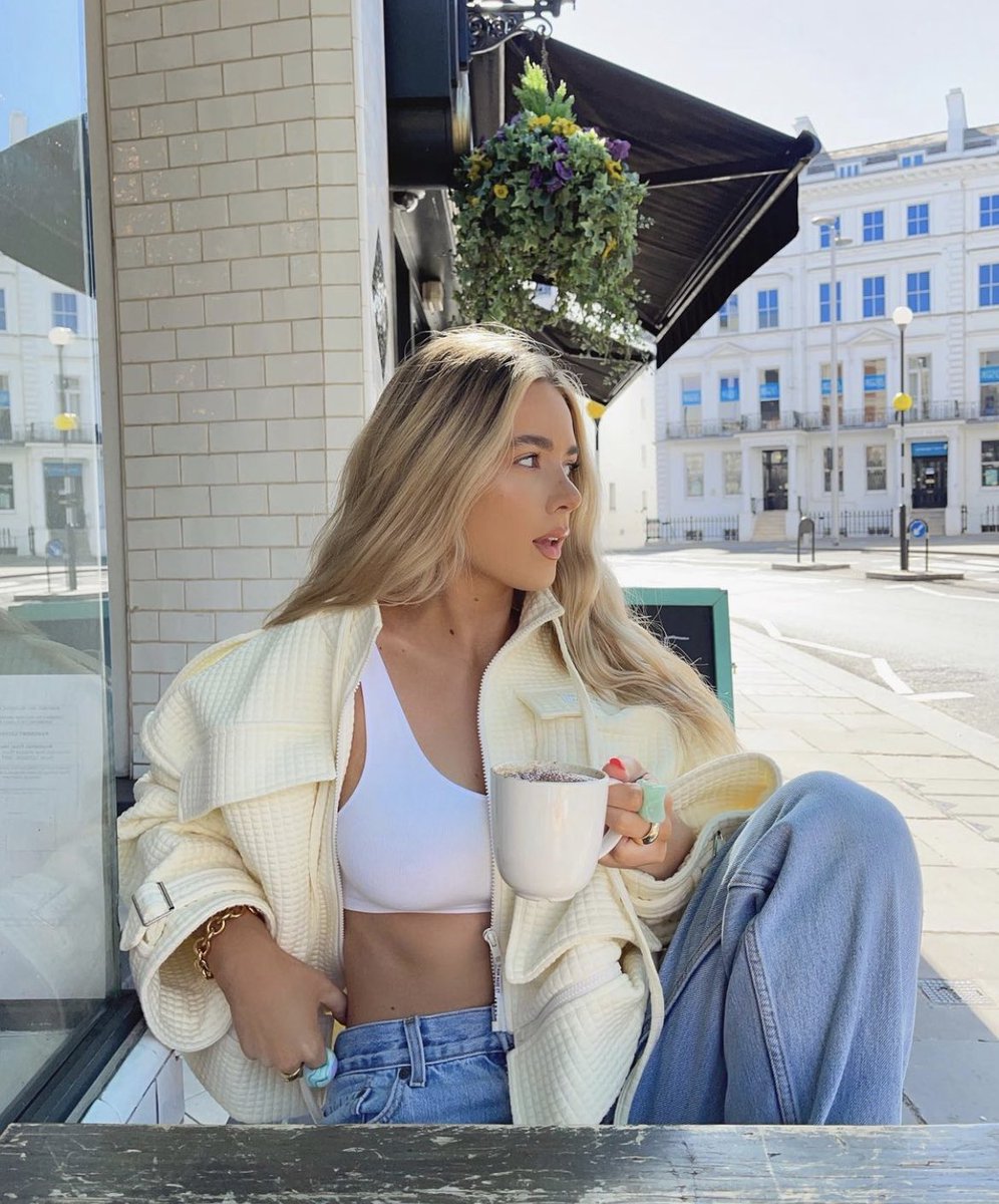 CindiLondon's tweet photo. Happy Birthday to the baddest in the game✨ the true Insta princess👑💗 @SophiaTuxford https://t.co/MFZKFqRKnm
