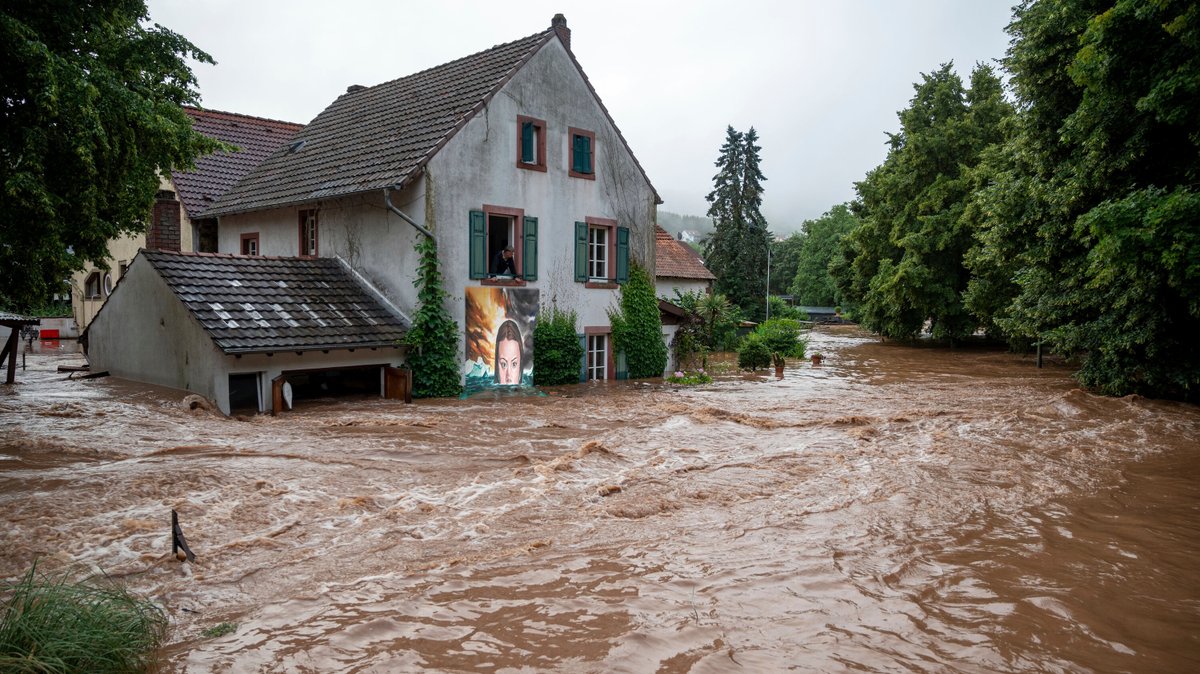 Jpjm1964's tweet photo. Makes you think, doesn`t it... thoughts are with all those who have lost loved ones and all those affected by the flooding in Germany, Belgium, Netherlands &amp; Luxembourg.  #Climatechange is real, we all have a part to play in dealing with it.... #flooding #ClimateCrisis #climate https://t.co/YNvFxLAxUt