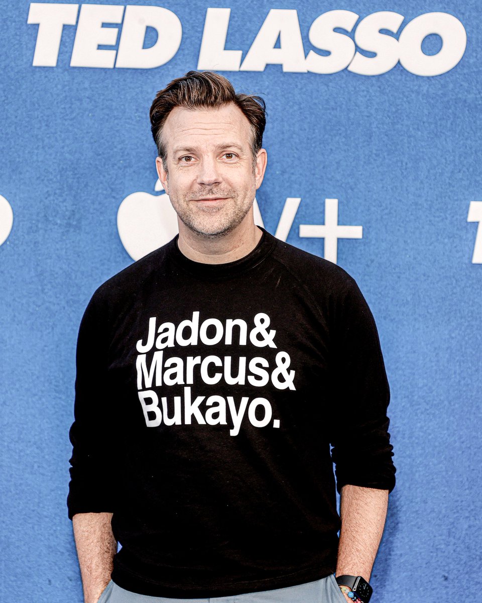 You've got to love Jason Sudeikis supporting Jadon Sancho, Marcus Rashford and Bukayo Saka at the Ted Lasso Season 2 Premiere 👏❤️