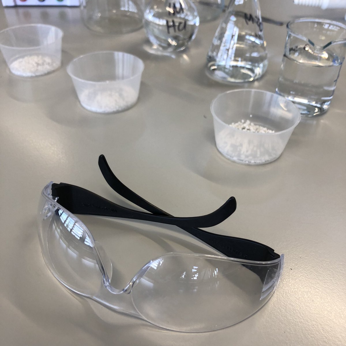 ASPartnerships's tweet image. Final day of our Confidence in STEM programme and it’s physics and chemistry practical focus today. What a great week #STEM #scienceworkshops #science #chemistry #physics #schoolpartnerships