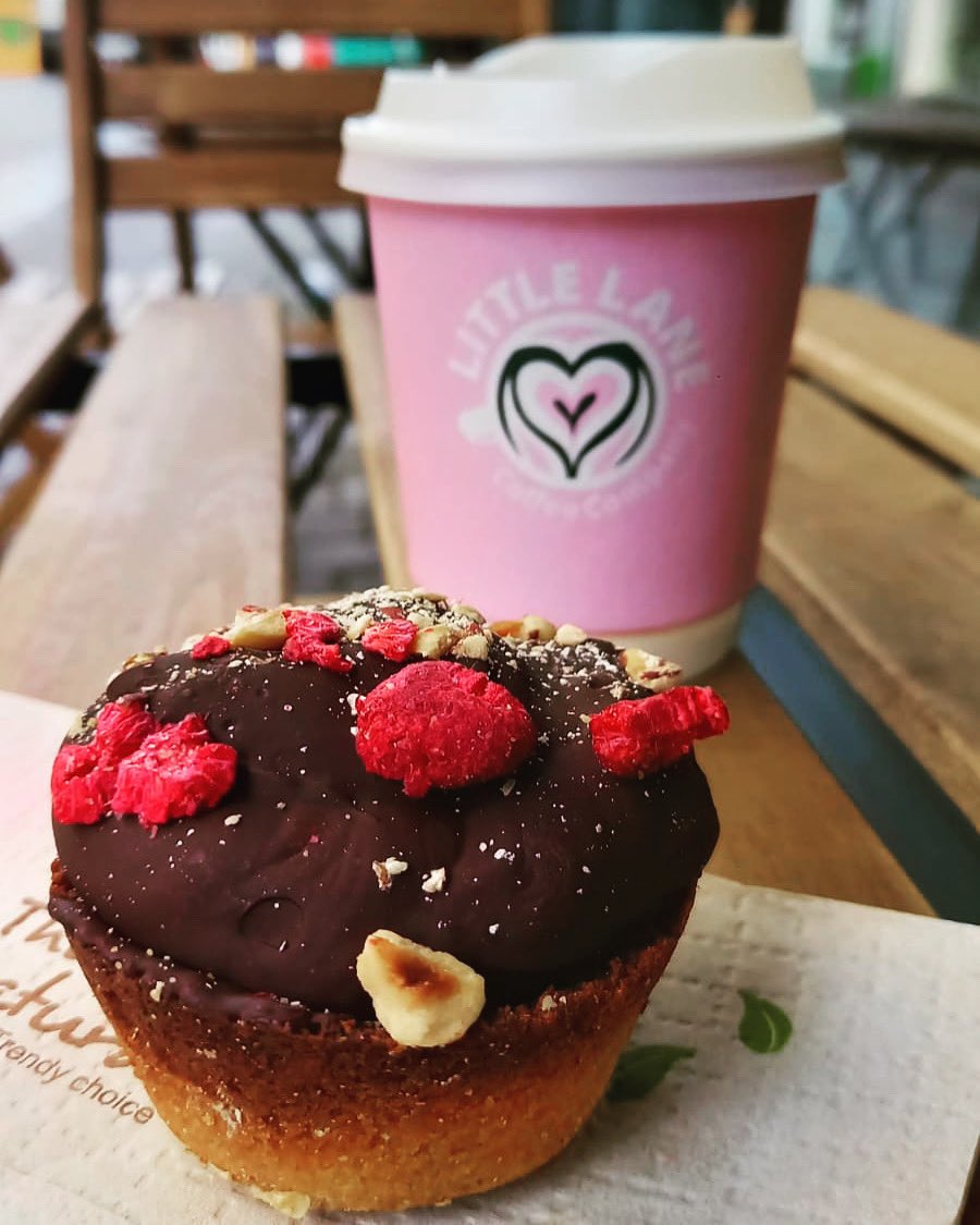 🥳🥳🥳Something New🥳🥳🥳

We introduce the Hazelnut Raspbery Tart from Cleverfoods 🥰🥰

A #vegan #glutenfree #tartlet with homemade raspberry jam, filled with Belgian chocolate ganache, topped with toasted Hazelnut &amp; freeze dried raspberry pieces🤤

#Fridaytreat 👌👌