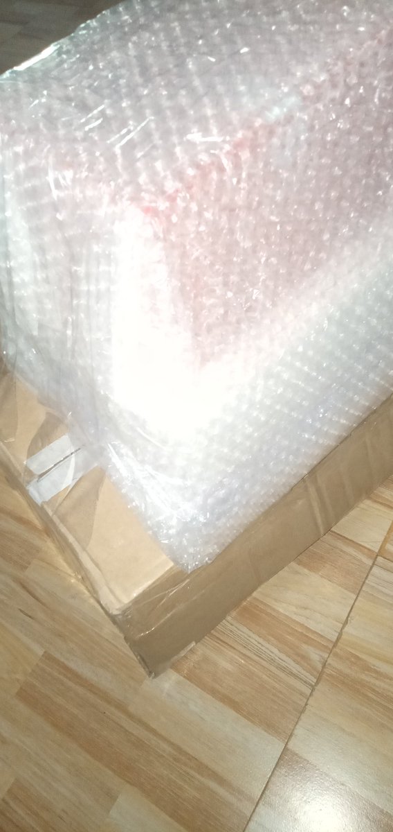 SceneryShopPH_'s tweet photo. #SceneryShopUpdates
#SceneryShopProofs
Yay!! Our box 1 of Bts Assorted Merch are finally here at my address!! Give me 1-2 days to sort it up, thank youu!!💗 https://t.co/M1EVrORPuY