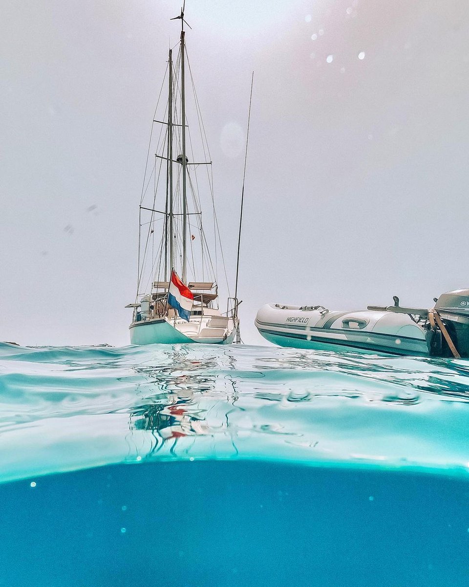 Just chillin’ 😎☀️

📸 IG thekitesurfingsailor // #highfieldboats #daretoexplore