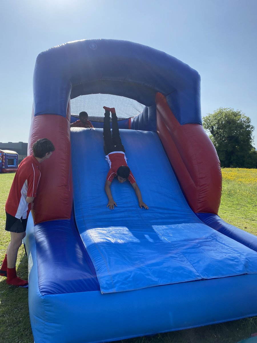 GAclassof_2025's tweet photo. Congratulations to our year 7 silver reward students who were awarded an inflatables experience today for all their hard work this academic year 🎉☀️🕶#workhardbekind @GloucsAcademy https://t.co/wD6rnooXaj
