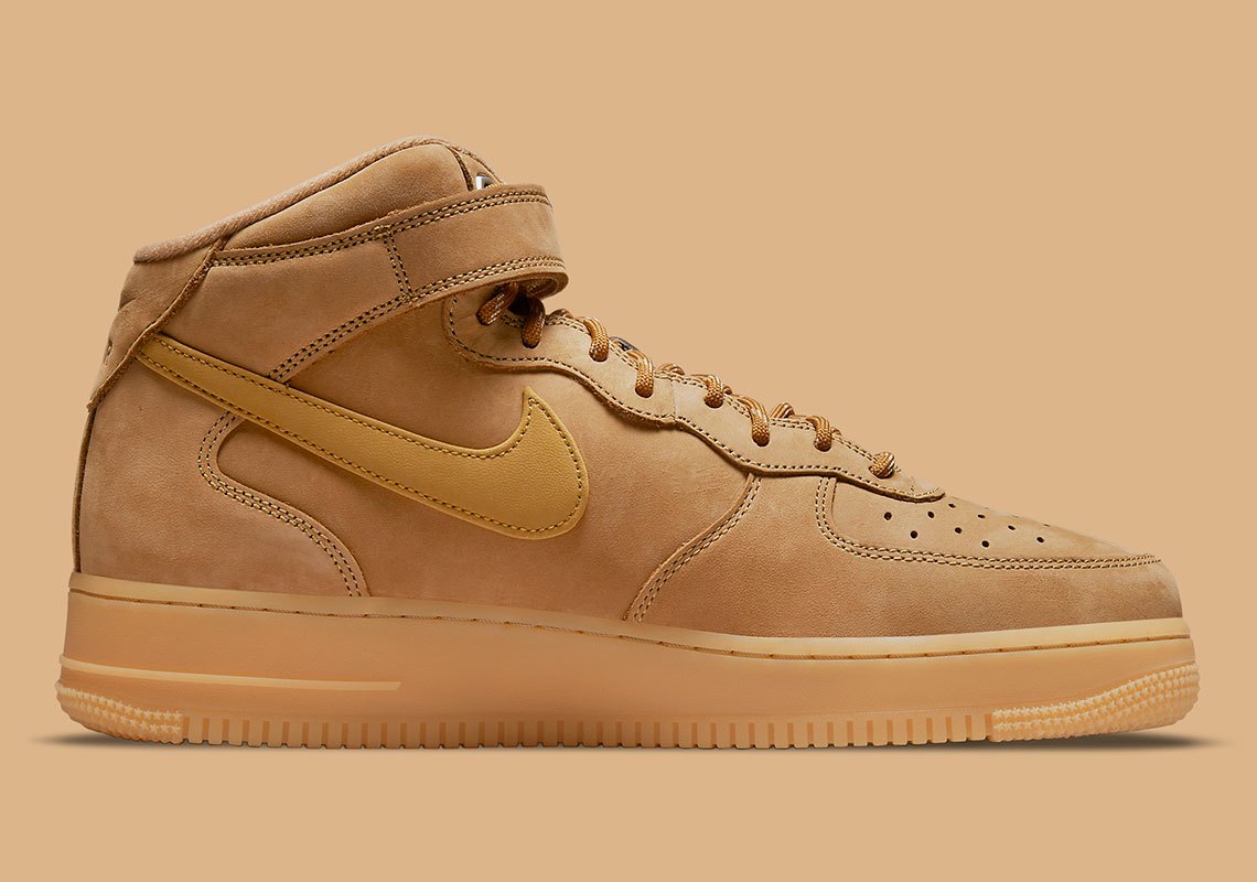 Sneakers_G's tweet photo. The Nike Air Force 1 Mid “Flax” Returns With Subtle Changes https://t.co/SK26H6xHCi